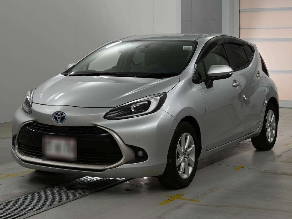 Japan Auction Vehicles 14 2021 Toyota Aqua Z auction photo