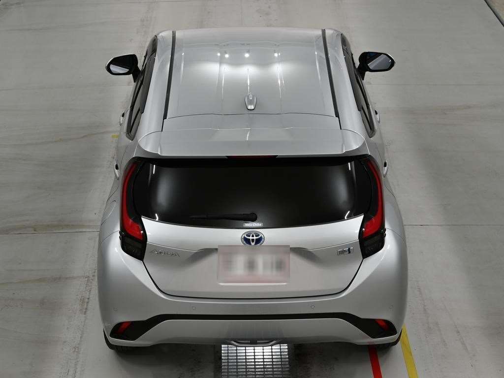 2021 Toyota Aqua Z auction photo 8