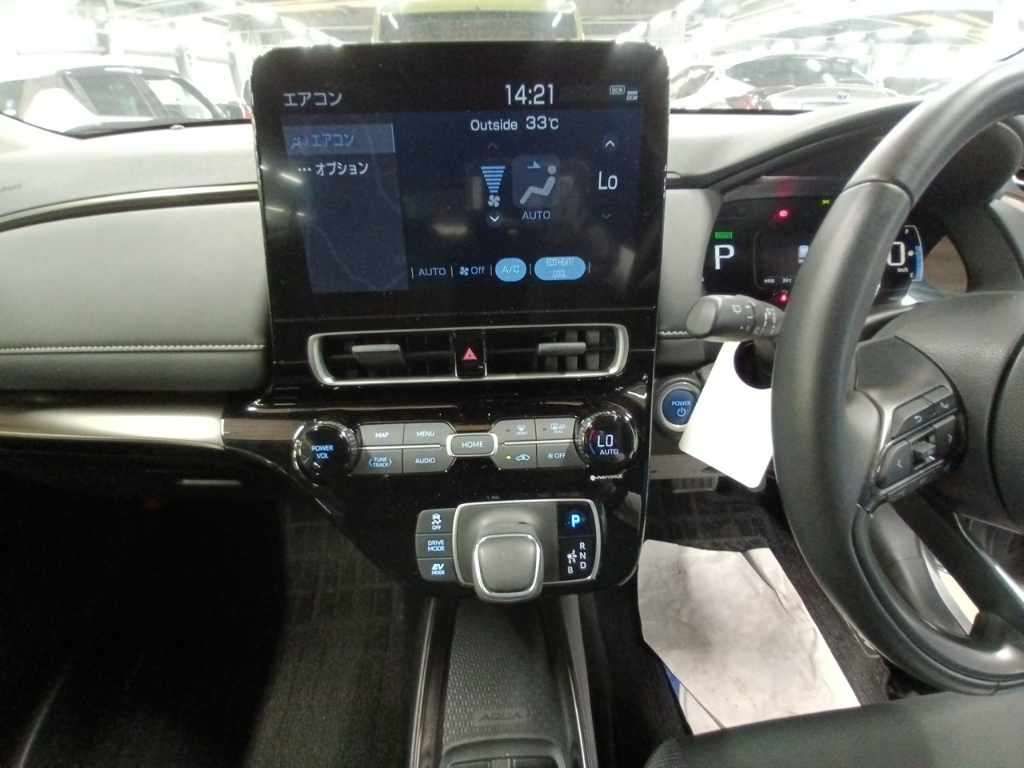 2021 Toyota Aqua Z auction photo 11