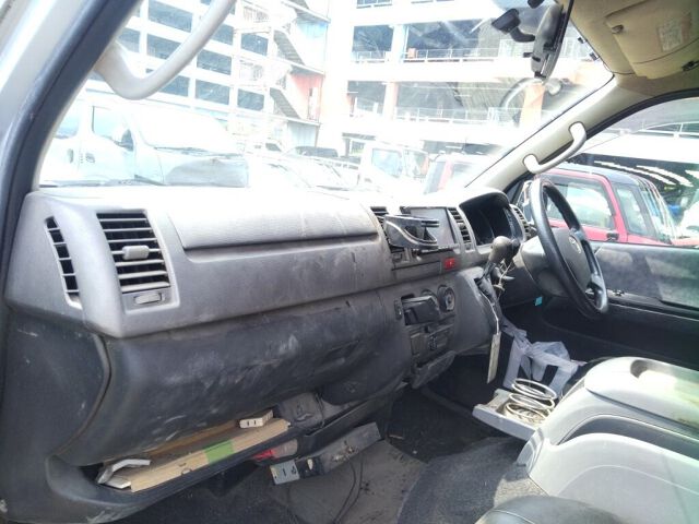 2006 Toyota Hiace ロングスーパーGL auction photo 3