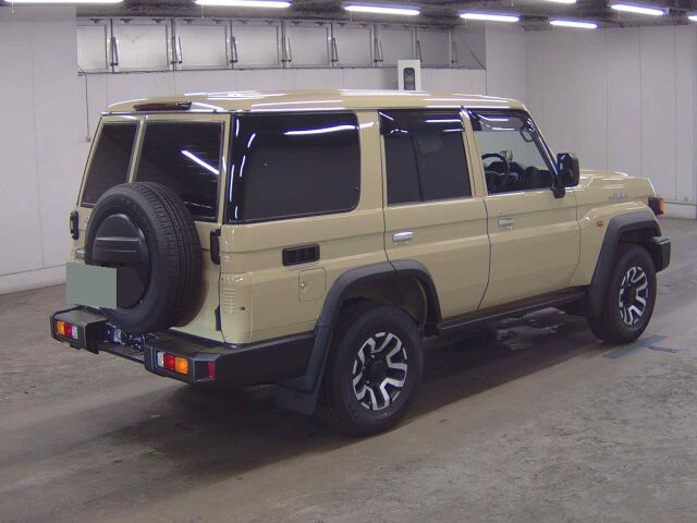 2025 Toyota Land Cruiser 70 AX 4WD auction photo 5