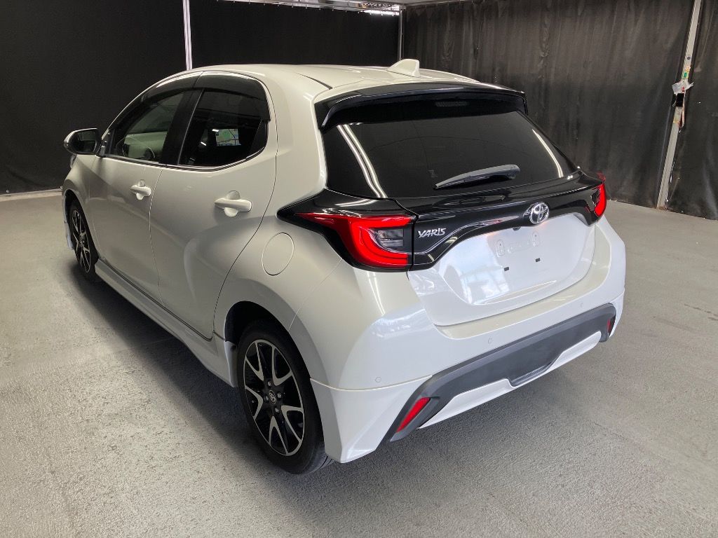 2020 Toyota Yaris Z auction photo 2