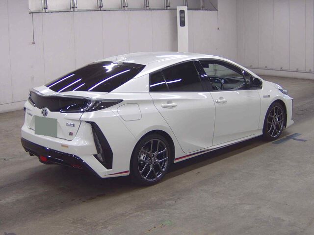 2019 Toyota Prius PHEV SナビP GRスポーツ auction photo 5