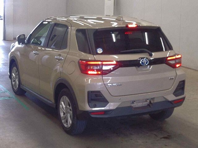 2024 Toyota Raize Hybrid G auction photo 2