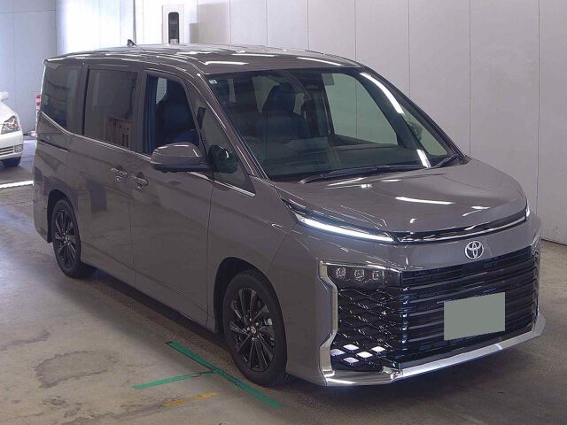 2026 Toyota Voxy Hybrid S-Z Japan auction vehicle