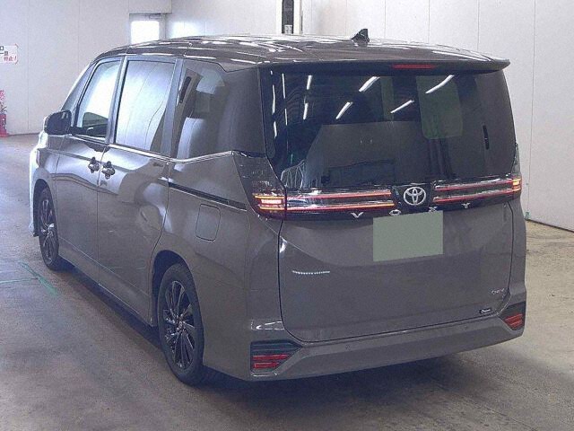 2026 Toyota Voxy Hybrid S-Z auction photo 2