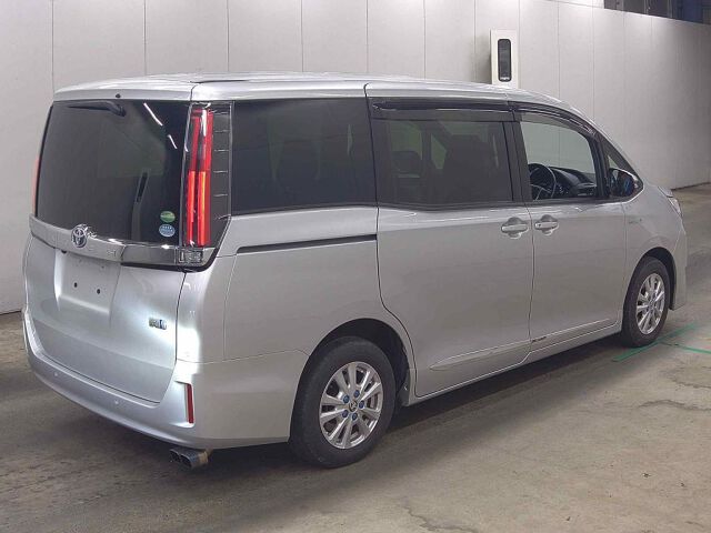 2019 Toyota Noah HV G auction photo 5