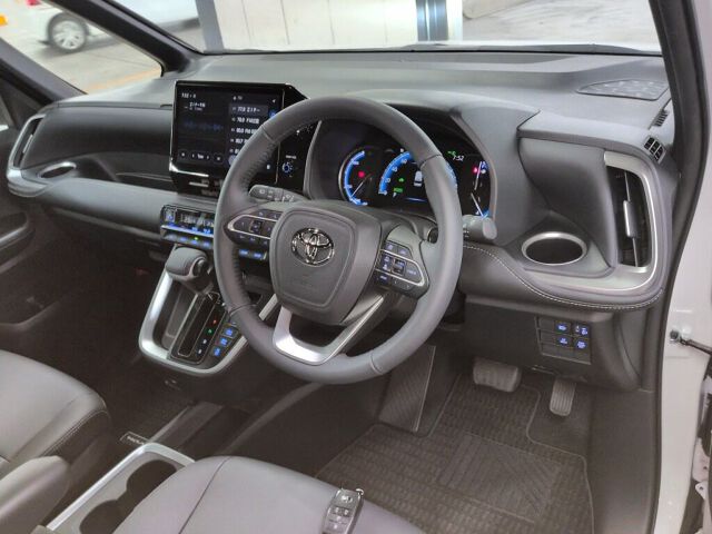 2026 Toyota Noah Hybrid S-Z auction photo 3