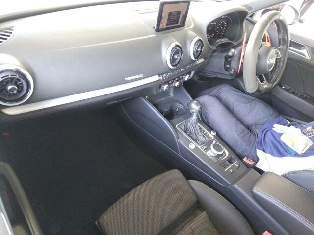 2019 Audi A3 スポB SラブラックS auction photo 3