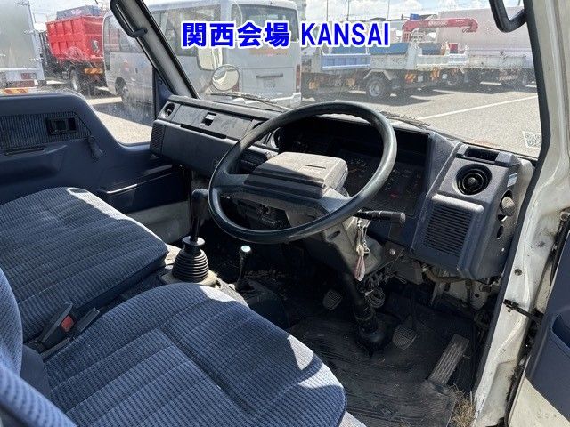 1990 Toyota Hiace Hira auction photo 4