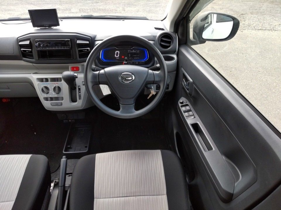 2021 Daihatsu Mira e:S auction photo 3