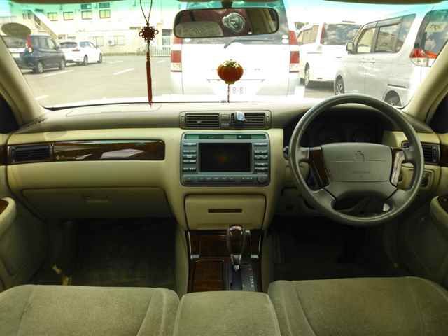 2001 Toyota Crown Royal Saloon Premium 21 auction photo 8
