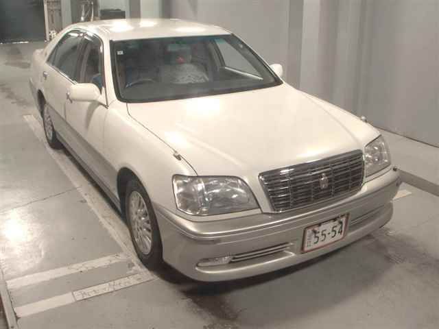 Japan Auction Vehicles 11 2001 Toyota Crown Royal Saloon Premium 21 auction photo