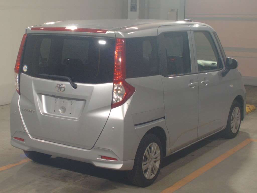 2022 Toyota Roomy X auction photo 2