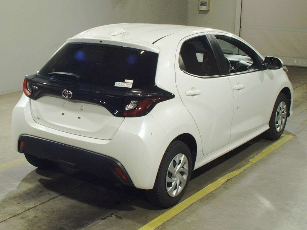 2022 Toyota Yaris G 4WD auction photo 2