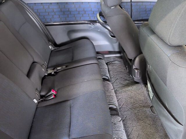 2014 Toyota Isis プラタナVセレクション auction photo 6