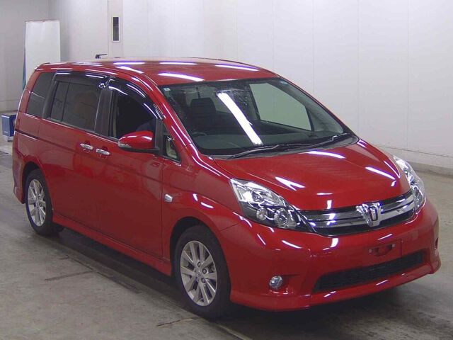 2014 Toyota Isis プラタナVセレクション Japan auction vehicle