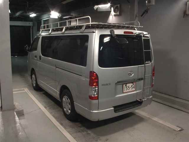 2020 Toyota Hiace DX GLパッケージ auction photo 2