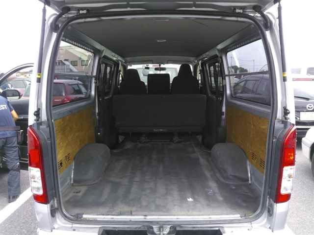 2020 Toyota Hiace DX GLパッケージ auction photo 9