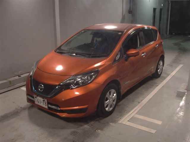 2017 Nissan Note e-パワーX エマブレ auction photo 4