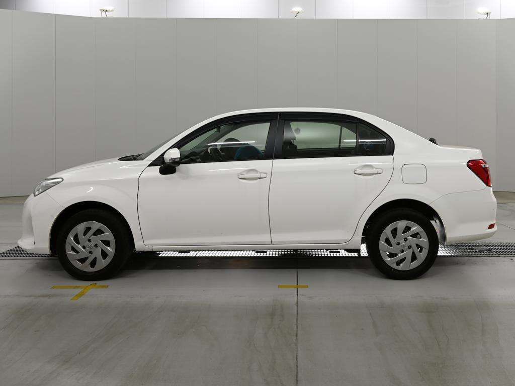 2021 Toyota Corolla Axio EX 4WD auction photo 4