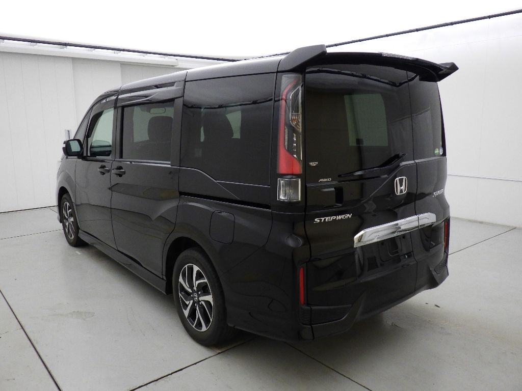 2021 Honda Stepwgn 4WD ホンダセンシング auction photo 5