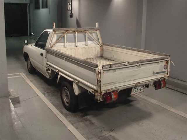 1990 Toyota Hilux auction photo 2