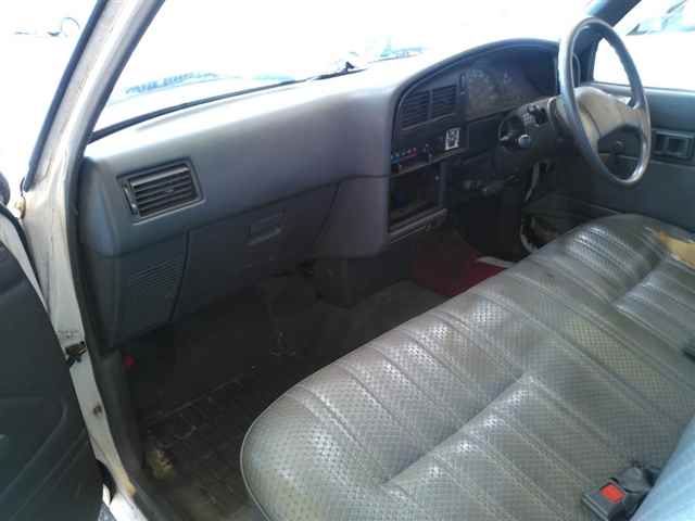 1990 Toyota Hilux auction photo 8