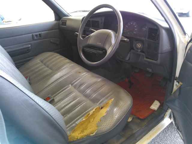 1990 Toyota Hilux auction photo 3