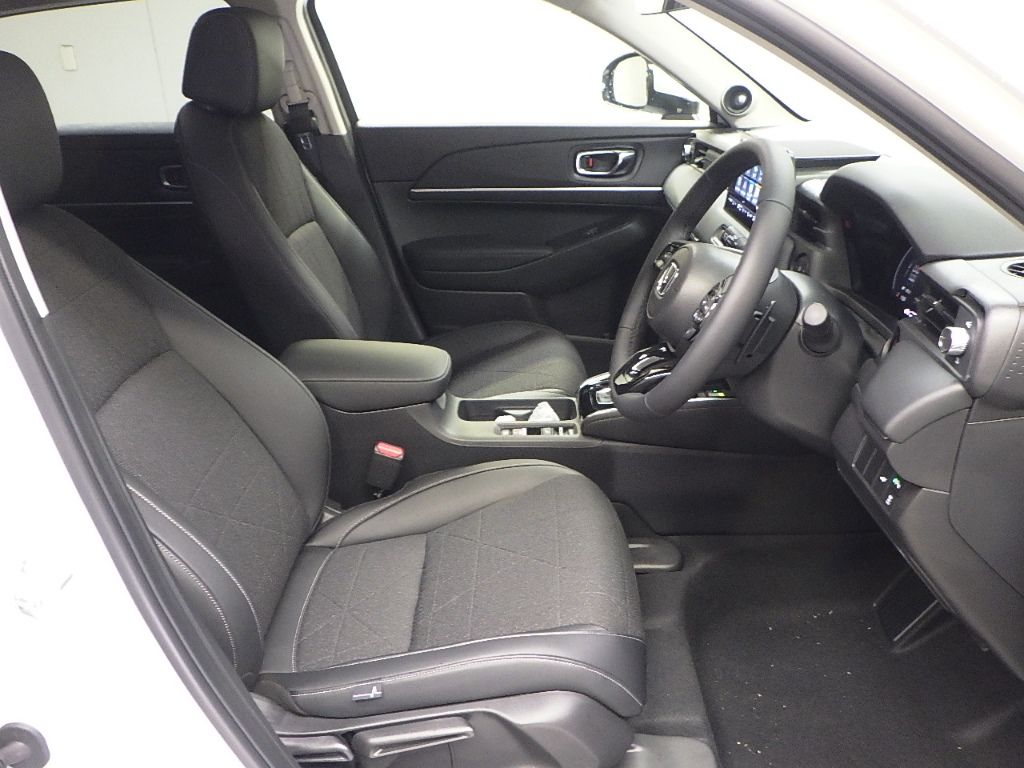 2026 Honda Vezel e:HEV Z auction photo 6