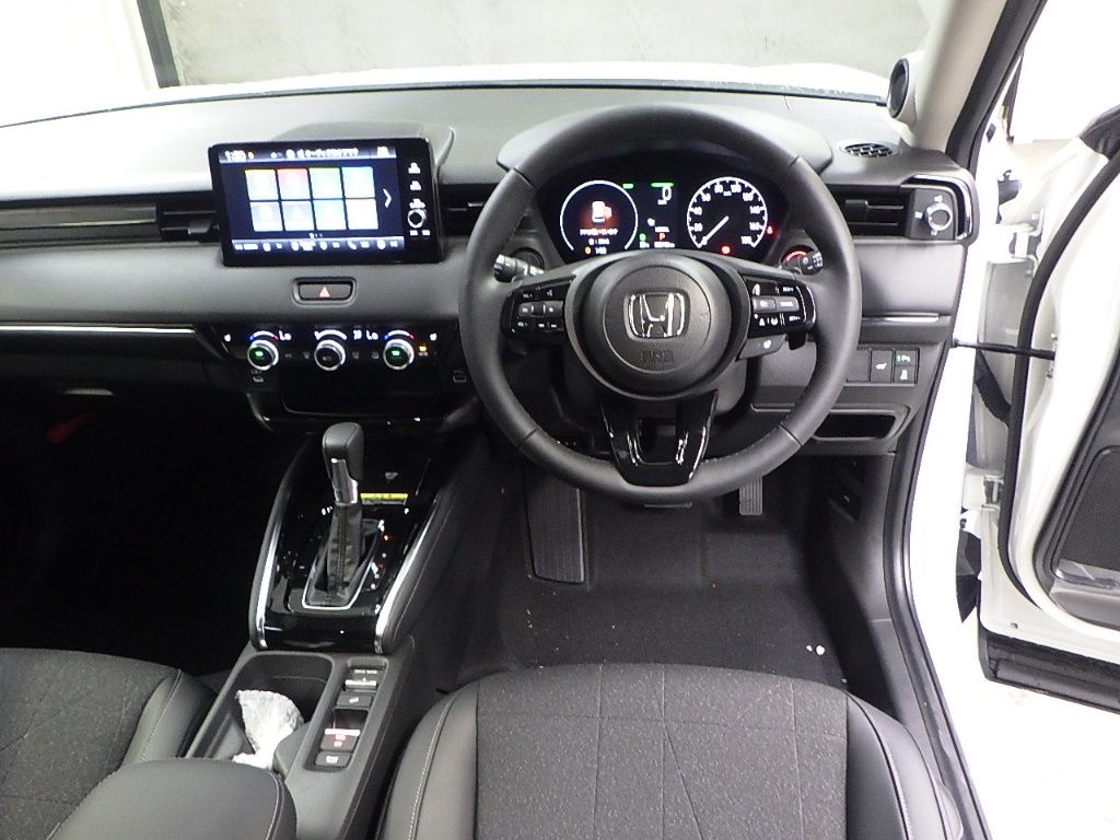 2026 Honda Vezel e:HEV Z auction photo 3