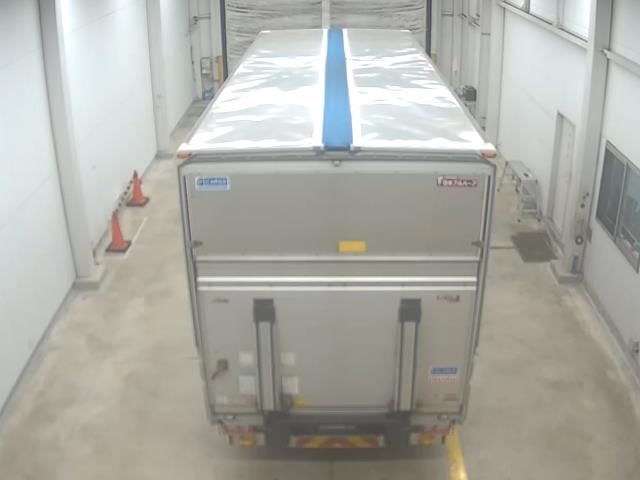 2018 Isuzu Forward ウィング auction photo 3
