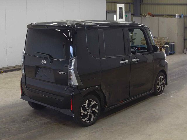 2025 Daihatsu Tanto Custom X auction photo 5