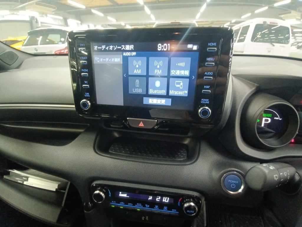 2021 Toyota Yaris ハイブリッドG auction photo 11