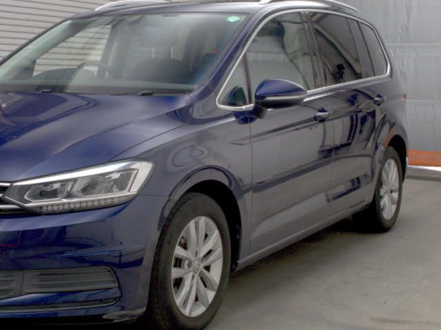 2017 Volkswagen ゴルフトゥーラン TSI Comfortline auction photo 4