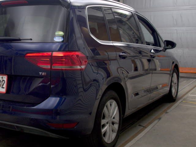 2017 Volkswagen ゴルフトゥーラン TSI Comfortline auction photo 5