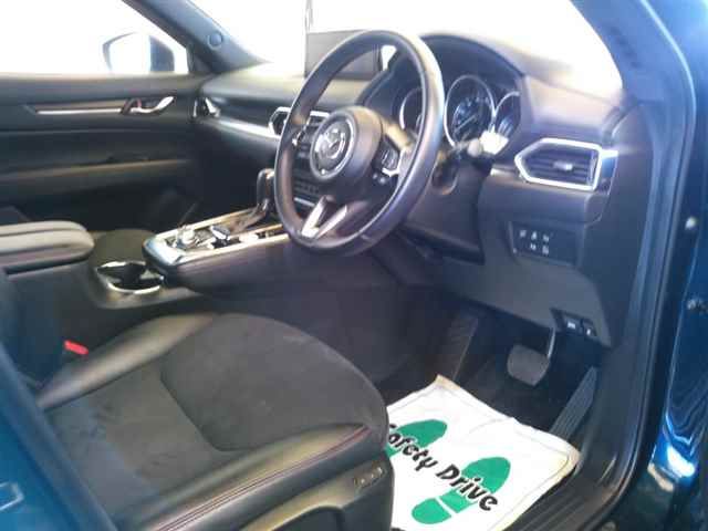 2023 Mazda CX-8 4WD 25S Black Tone Edition auction photo 3