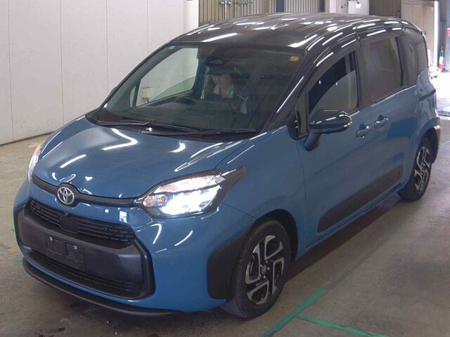 2023 Toyota Sienta ハイブリッドG auction photo 4