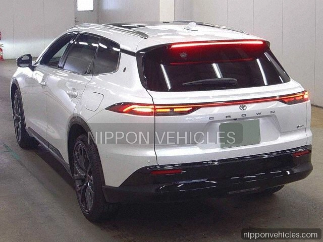 2026 Toyota Crown Estate Estate Z (HEV) 4WD auction photo 2