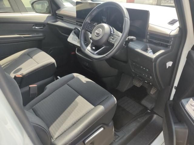 2023 Nissan Serena 4WD ハイウェイスターV auction photo 3