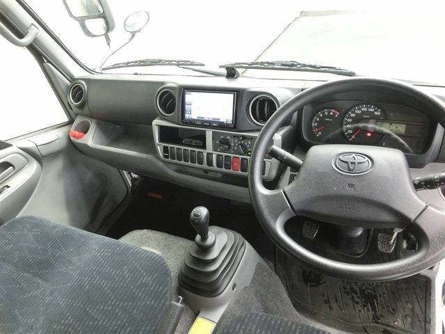 2020 Toyota Dyna Full Just Low auction photo 5