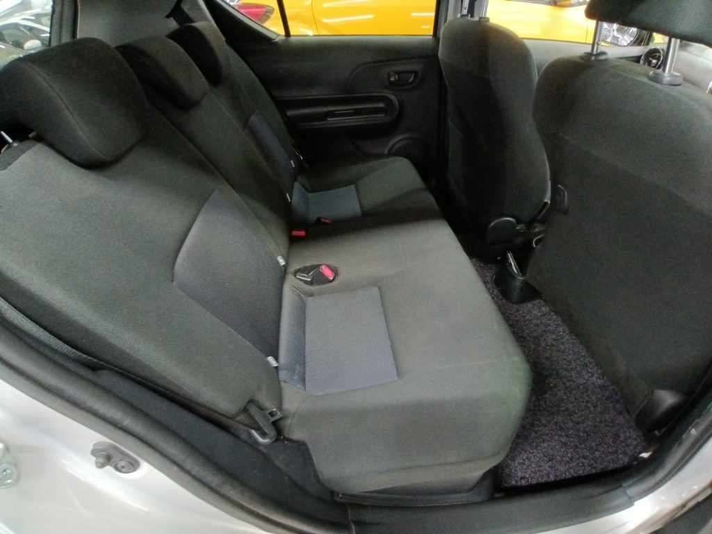 2021 Toyota Aqua S auction photo 12