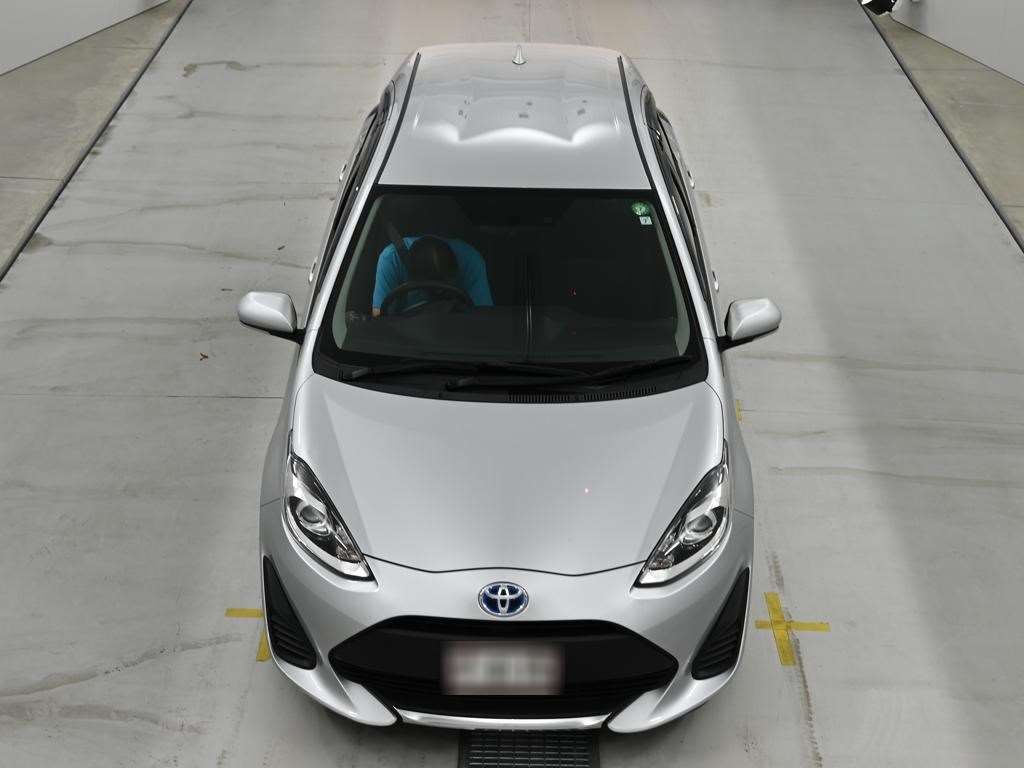 2021 Toyota Aqua S auction photo 7