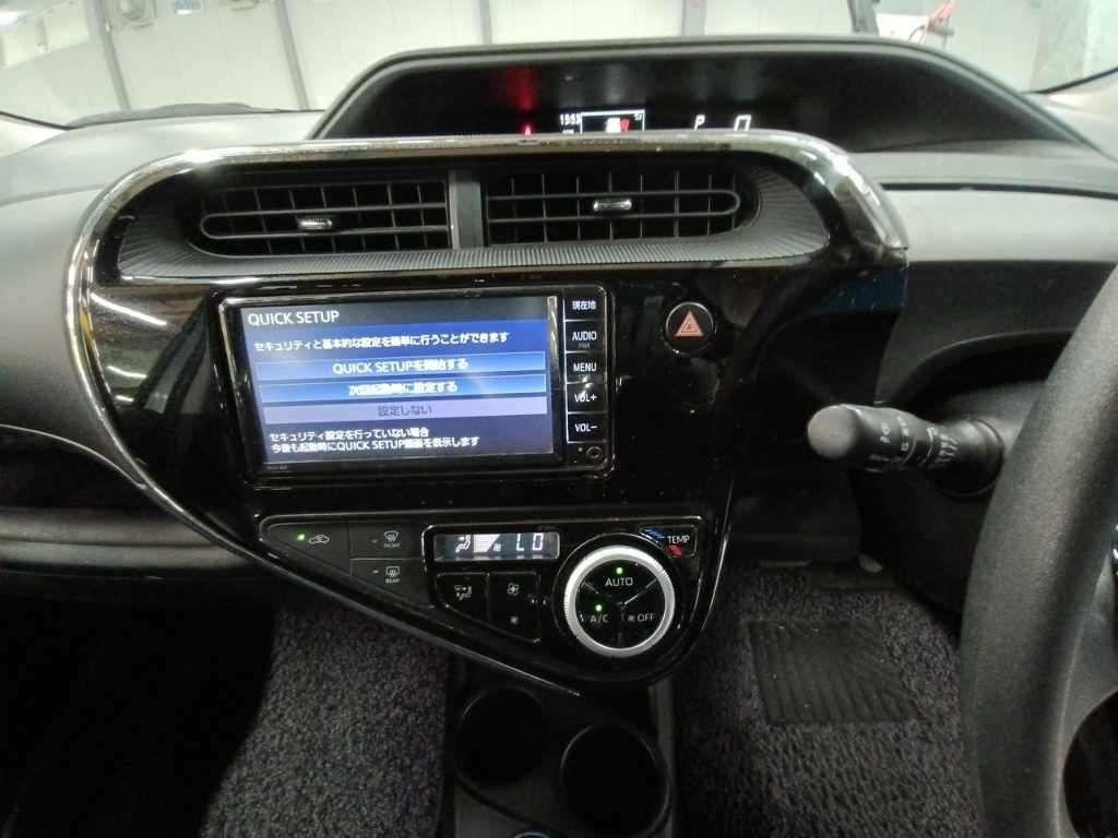 2021 Toyota Aqua S auction photo 11