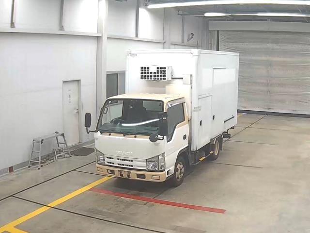 2011 Isuzu Elf Van Japan auction vehicle