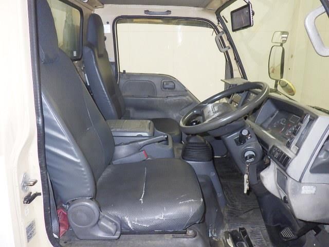 2011 Isuzu Elf Van auction photo 6