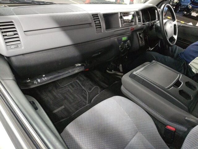 2026 Toyota Hiace Super Long GL auction photo 6