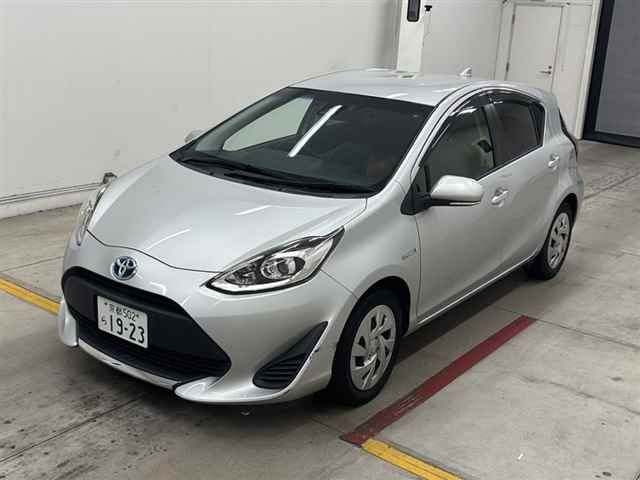 2020 Toyota Aqua S auction photo 4