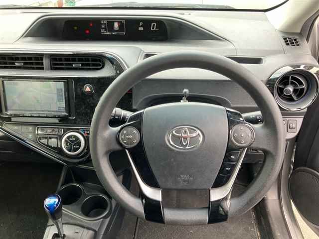 2020 Toyota Aqua S auction photo 3