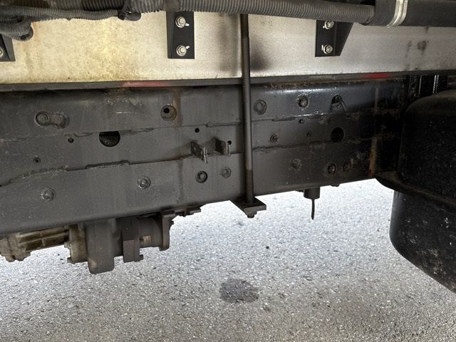 2010 Isuzu Forward アルミウイング auction photo 10